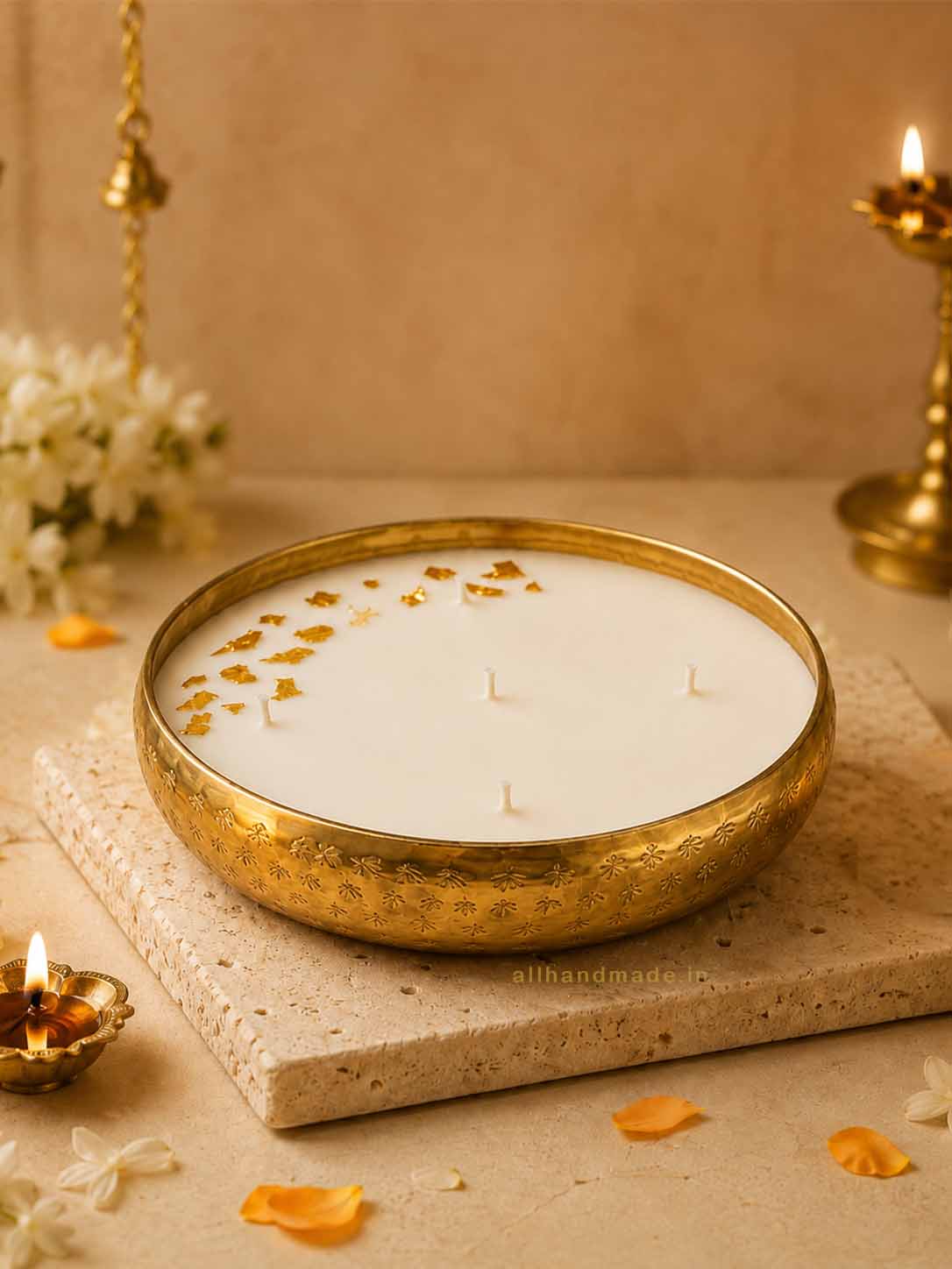 Gilded Gold Metallic Urli Candle Main image