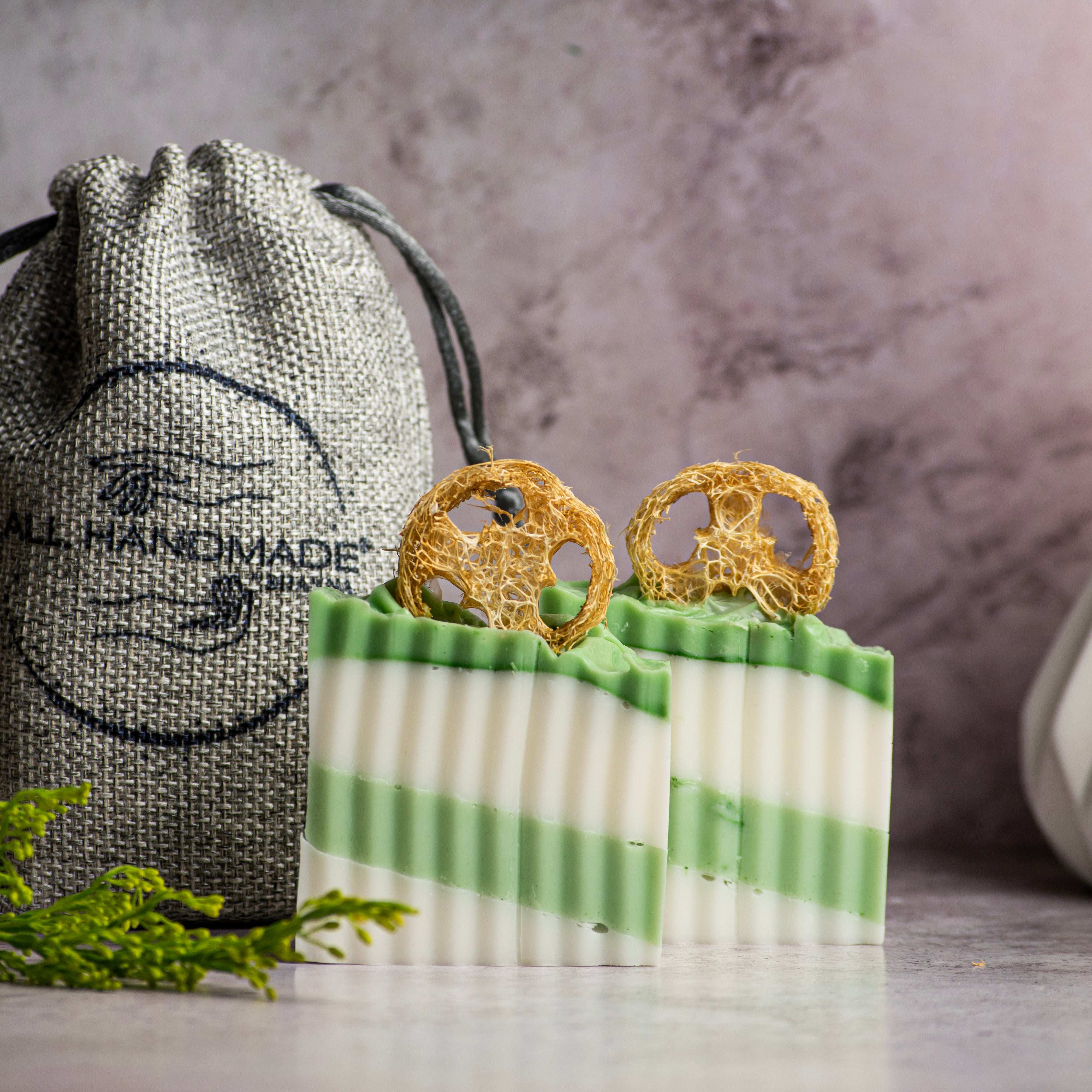 Green clay goat milk shea butter soap Secondary image