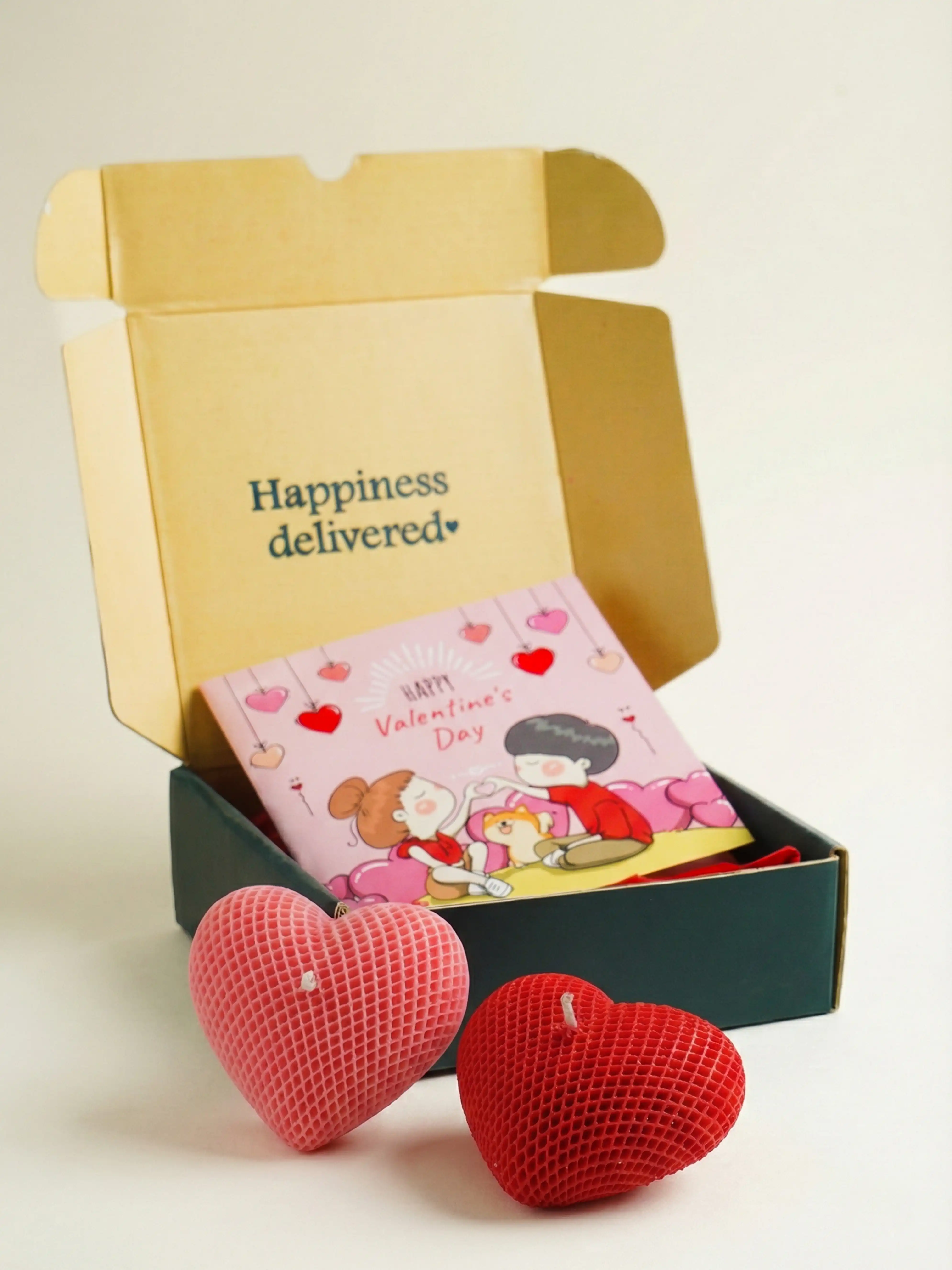 Heartfelt Duo Valentine’s Candle Gift Box Main image